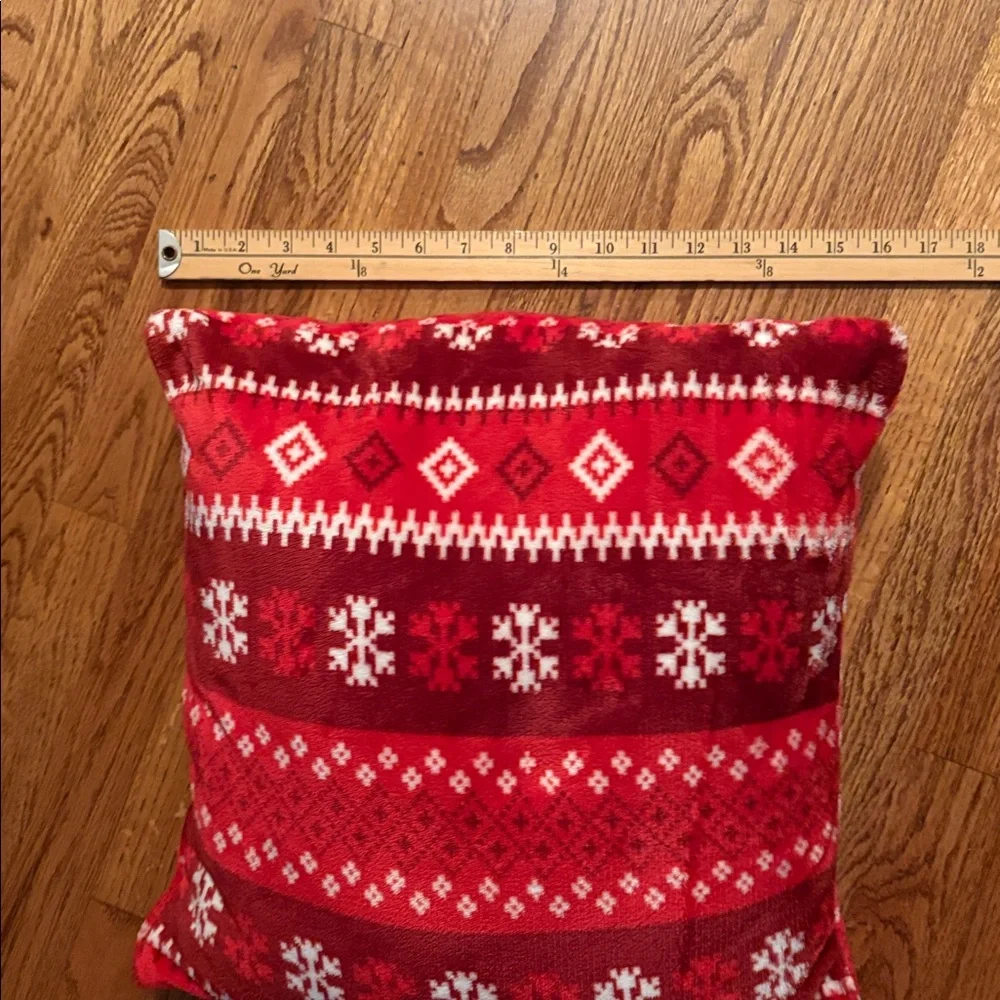 Set of 2 red & white Christmas throw pillows